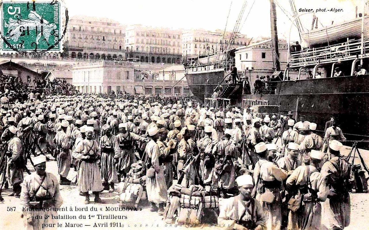Alger - Embarquement 1er Tirailleurs pour le Maroc.jpg